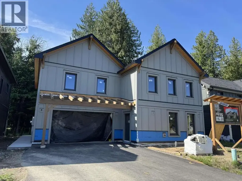 1009 Basin Lane, Revelstoke